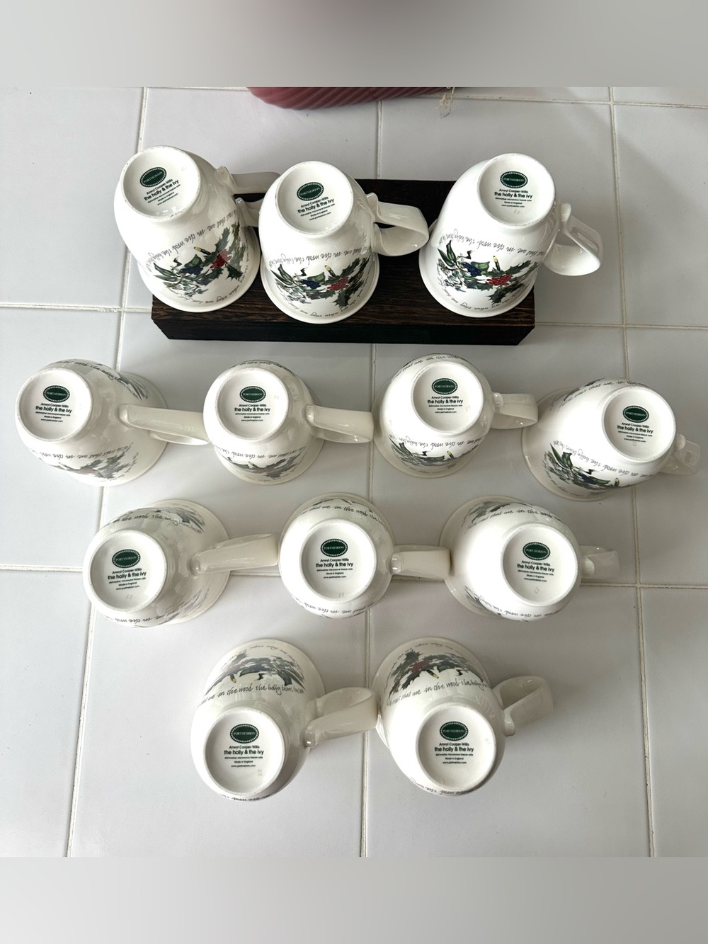 Portmeirion Holly Ivy 12 Christmas Mugs 9 oz England Holiday Set - Picture 3 of 7